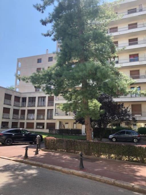 Nice Flat St Germain En Laye Centre 30 Minutes To Paris Saint-Germain-en-Laye Ngoại thất bức ảnh